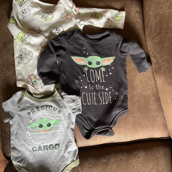 Baby Yoda 0/3 month lot of 4 infant
clothes gently worn - Picture 3 of 6